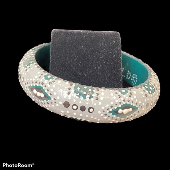 Hand-painted Stippled Lightweight Wood Bracelet - Picture 1 of 3